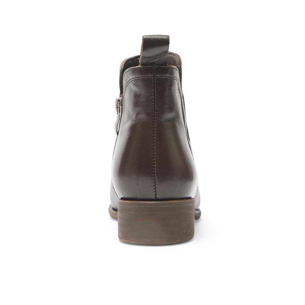 Lance Boot in Chocolate Glove Leather