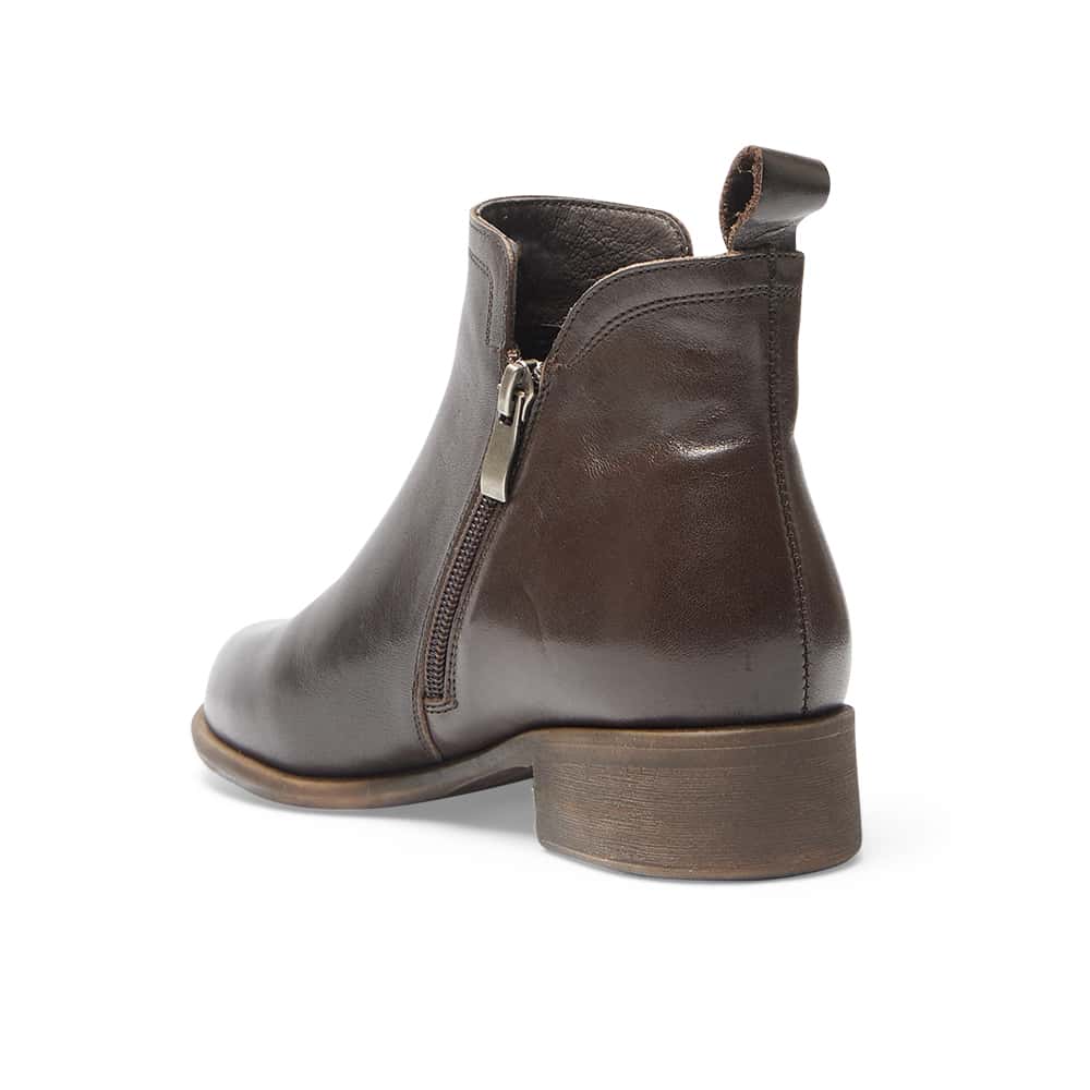 Lance Boot in Chocolate Glove Leather