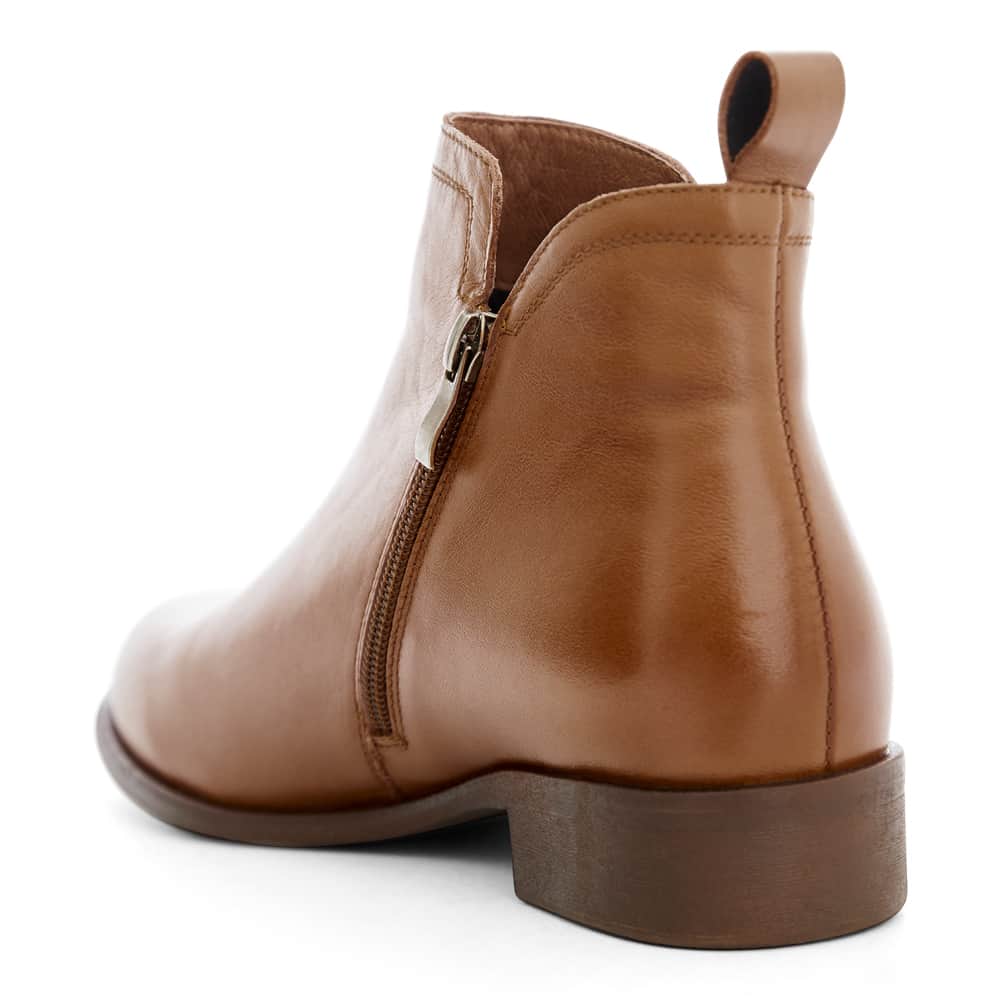 Lance Boot in Mid Brown