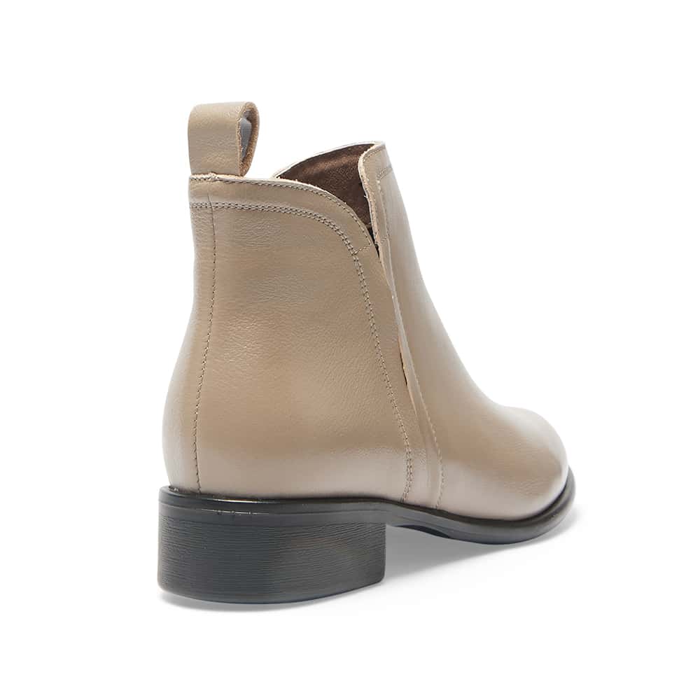 Lance Boot in Taupe Leather
