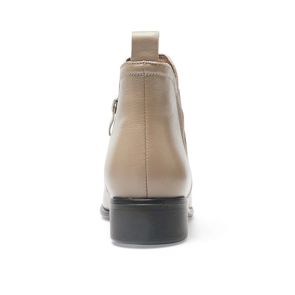 Lance Boot in Taupe Leather