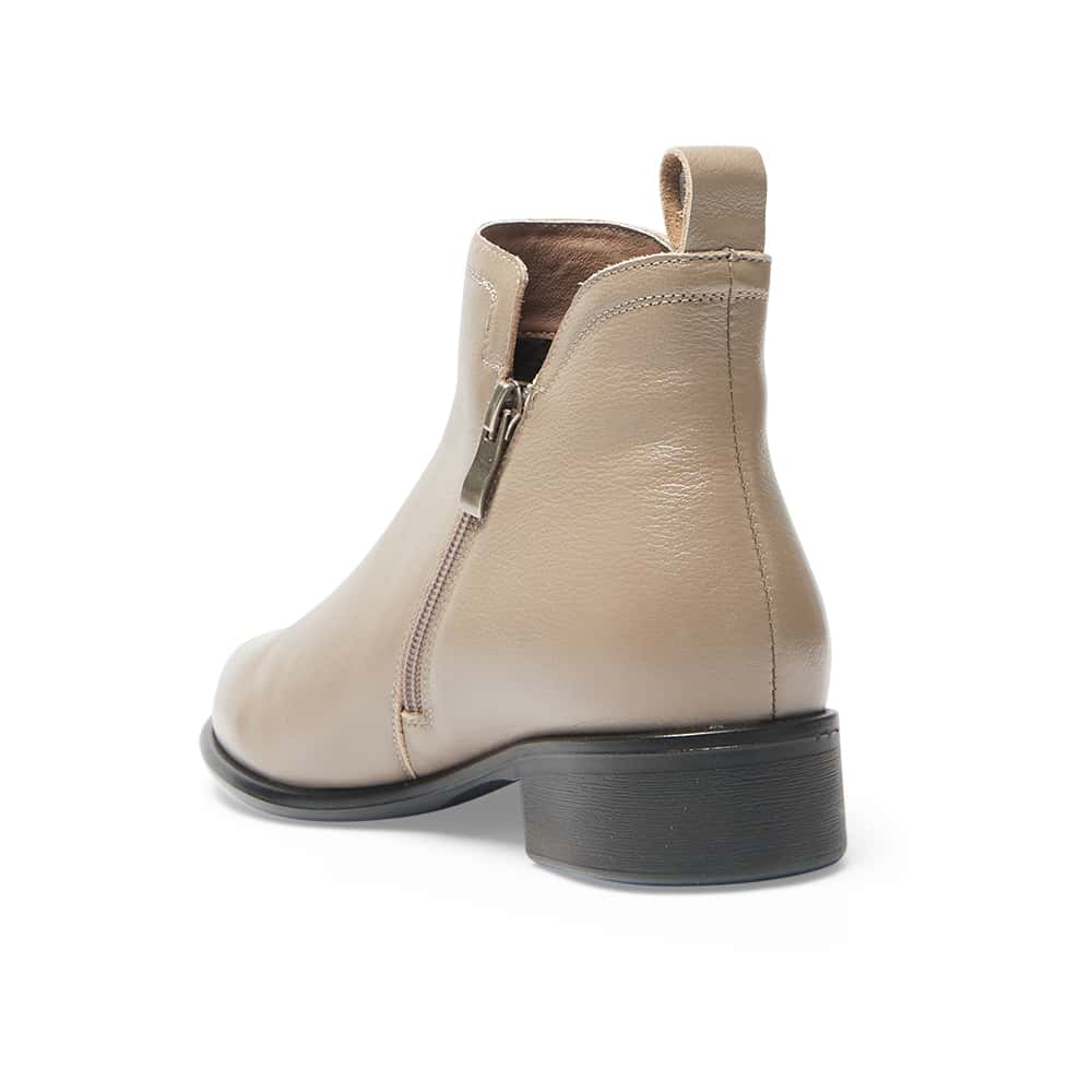 Lance Boot in Taupe Leather