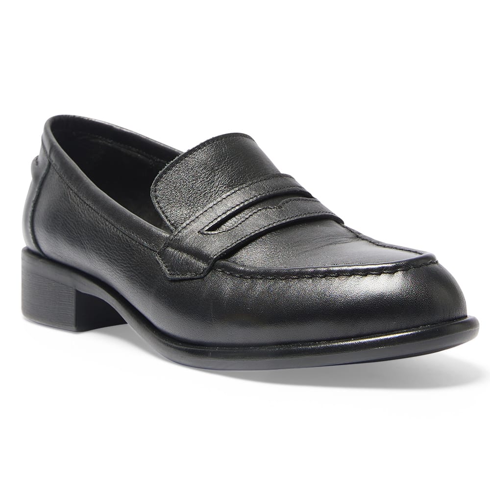 Lavena Loafer in Black Leather