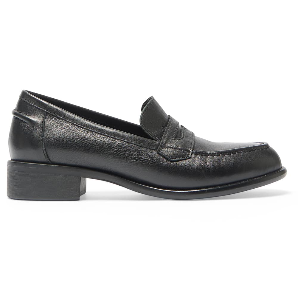 Lavena Loafer in Black Leather