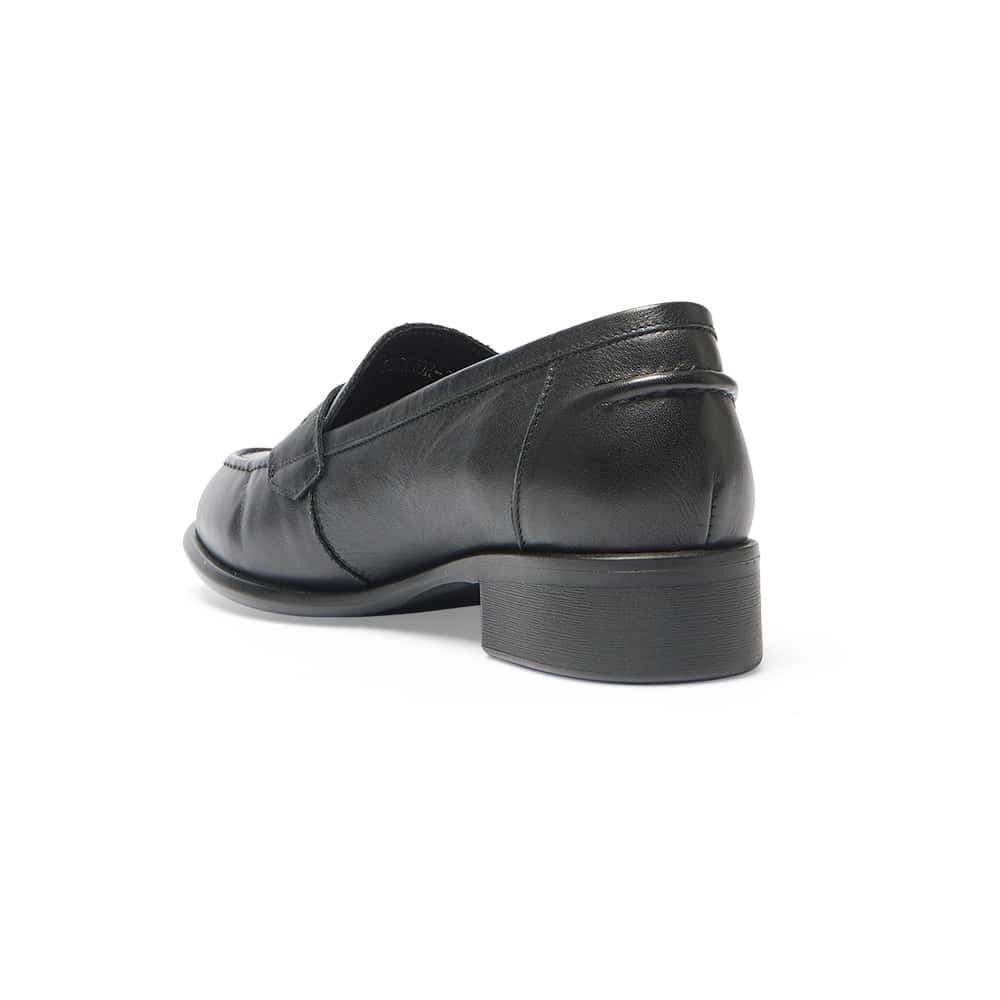 Lavena Loafer in Black Leather