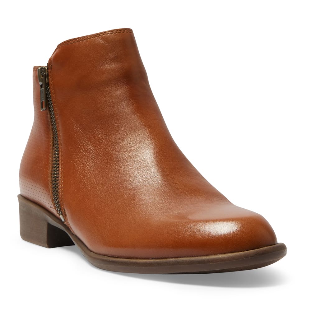 Lorenzo Boot in Mid Brown Leather