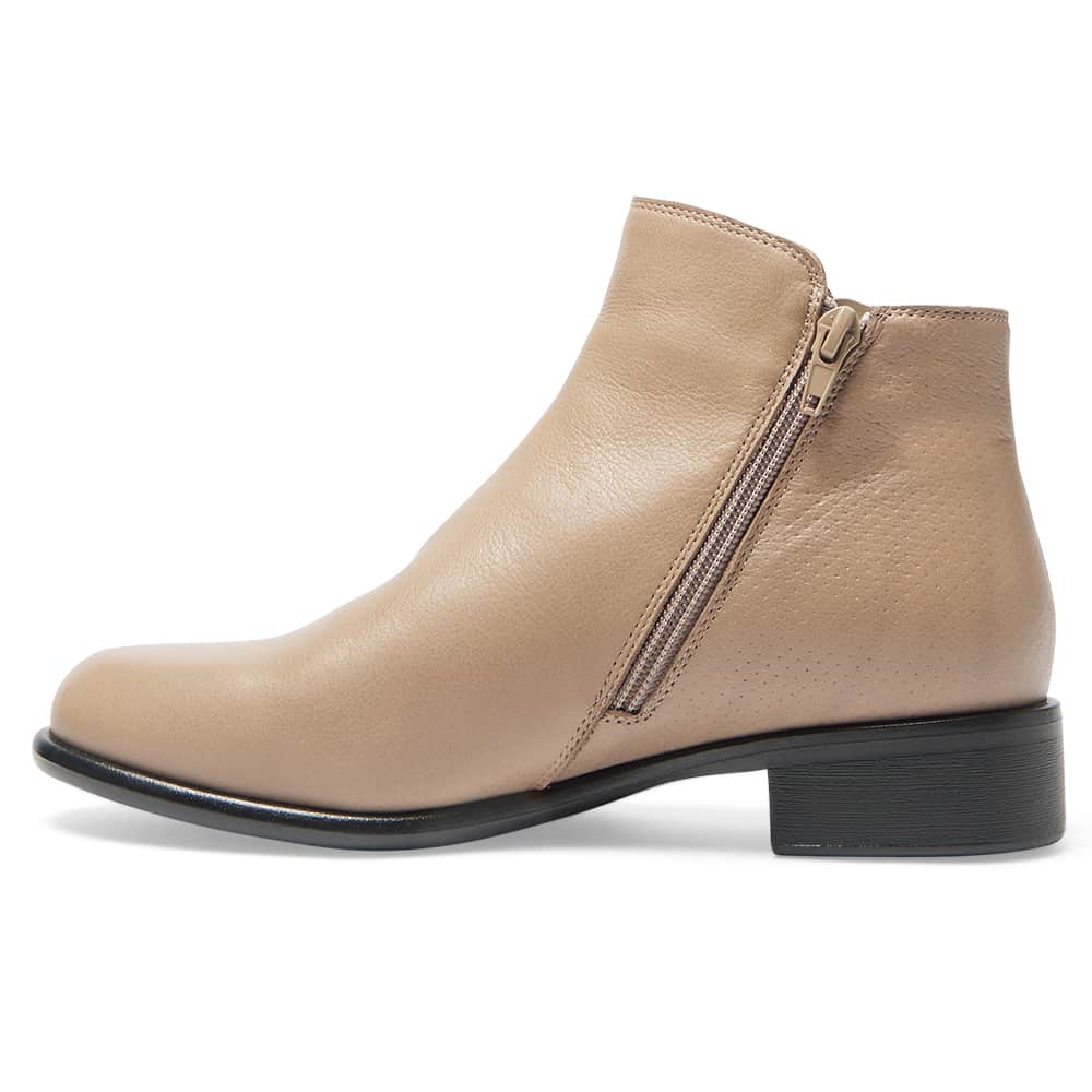 Lorenzo Boot in Taupe Leather