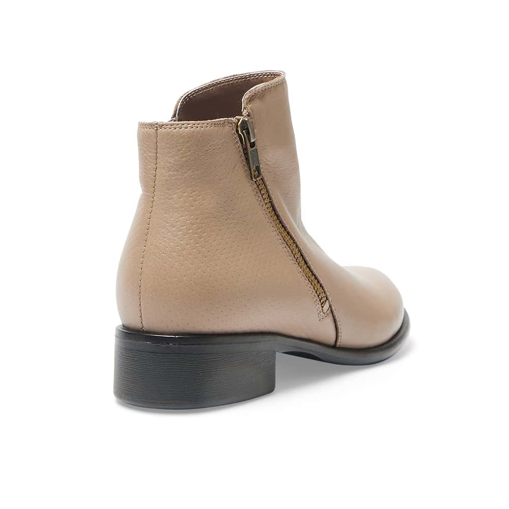 Lorenzo Boot in Taupe Leather