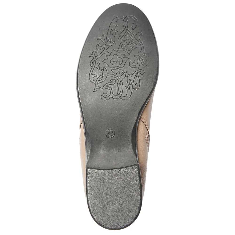 Lorenzo Boot in Taupe Leather