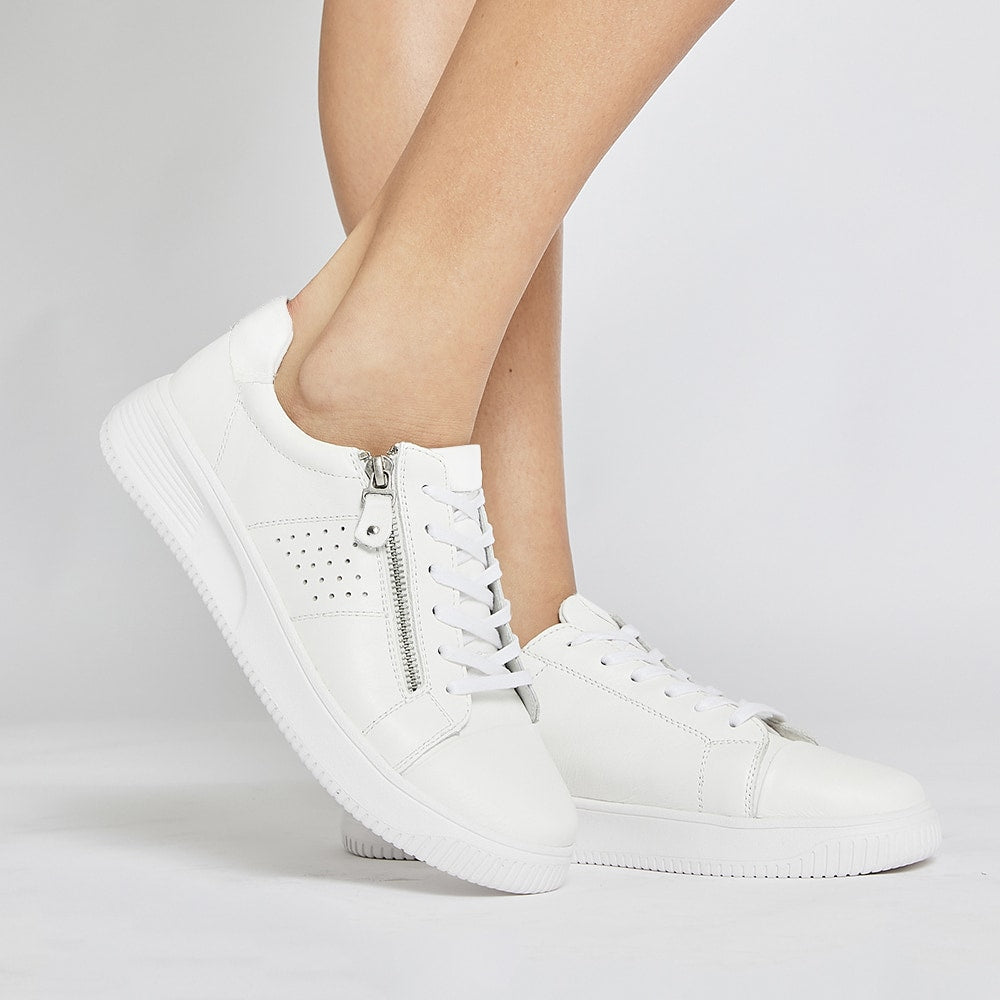 Novella Sneaker in White Leather
