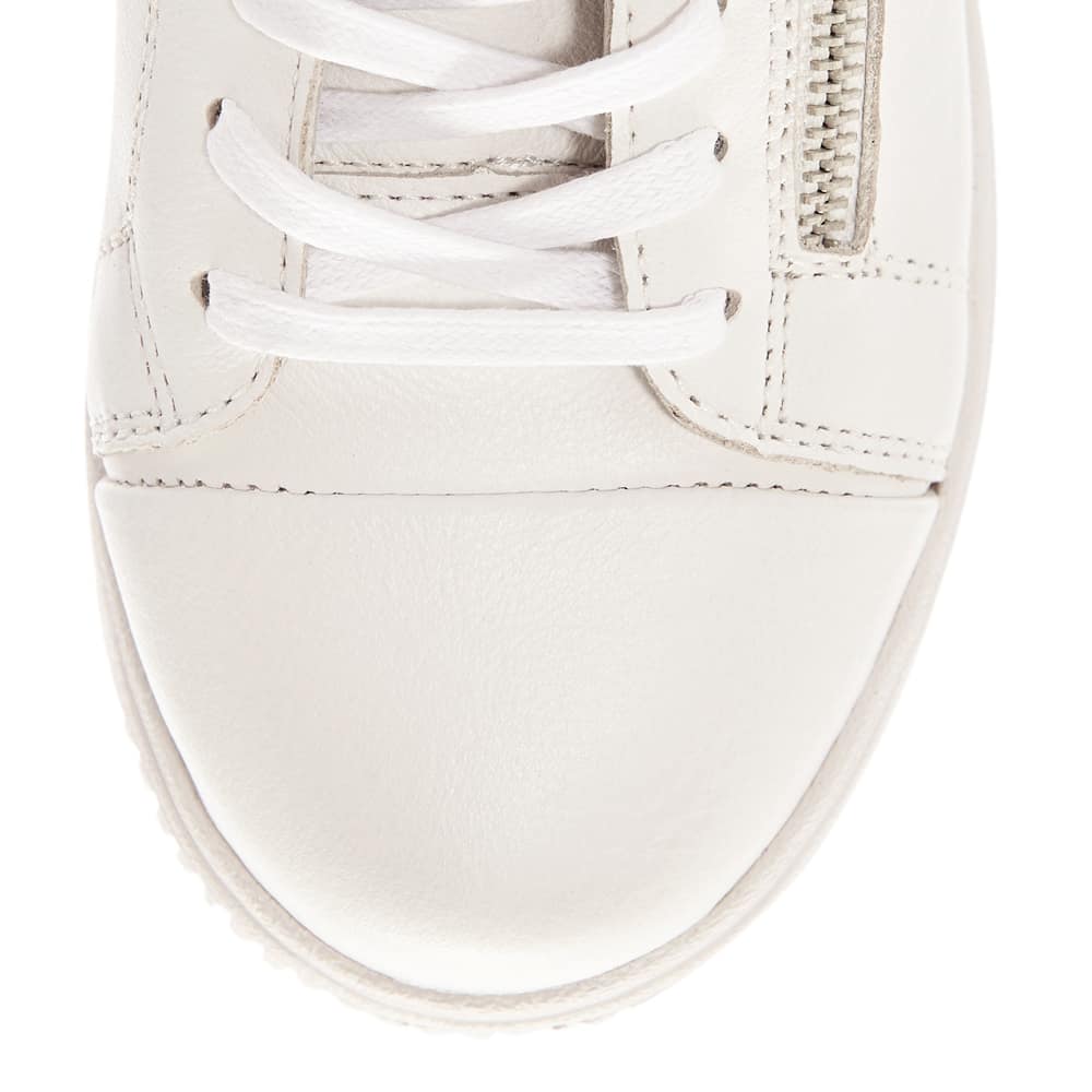 Novella Sneaker in White Leather
