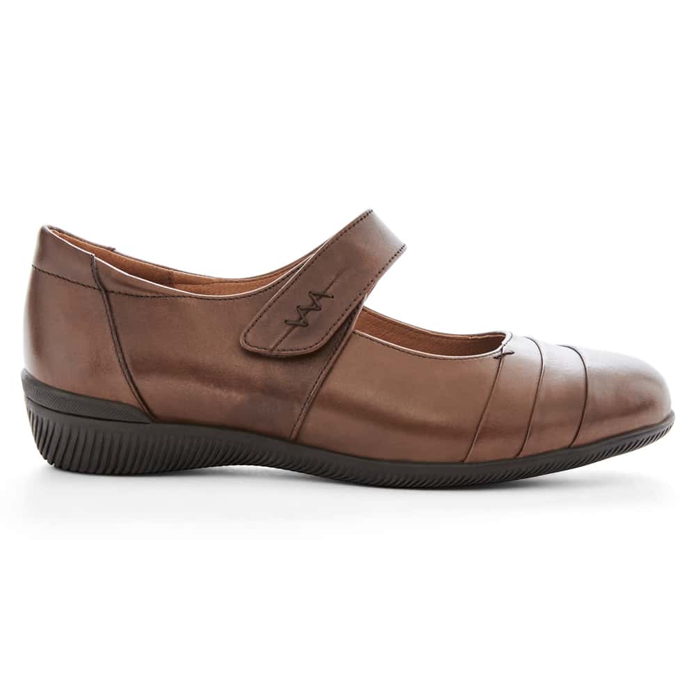 Winston Flat in Brown Leather