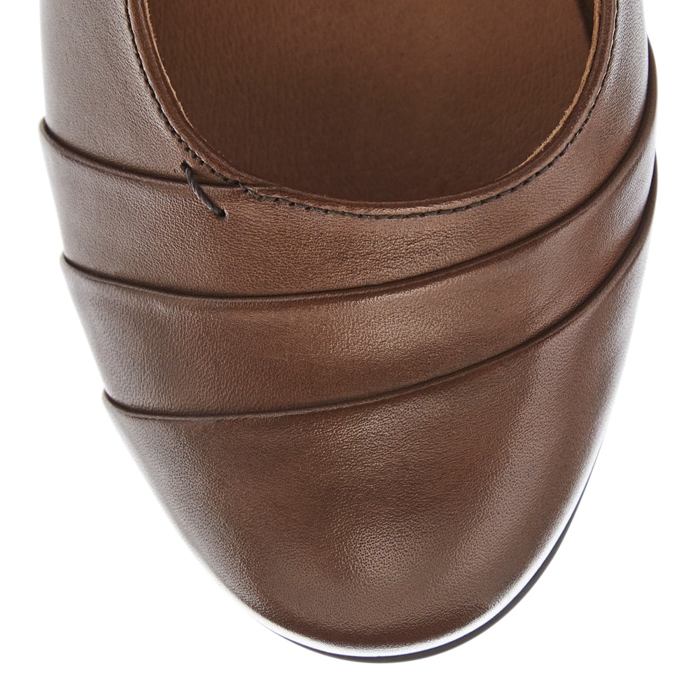 Winston Flat in Brown Leather