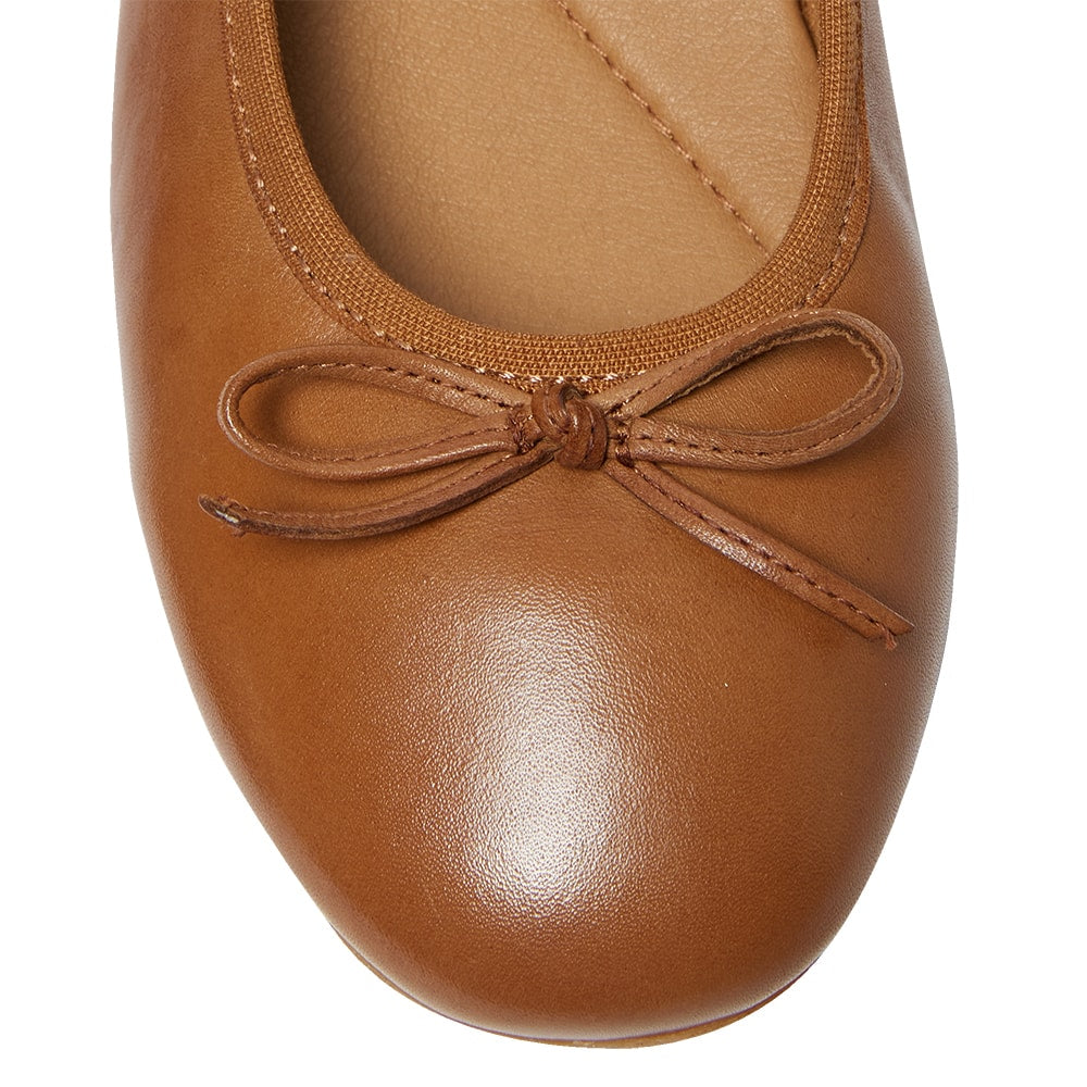 Belamy Flat in Cognac Leather