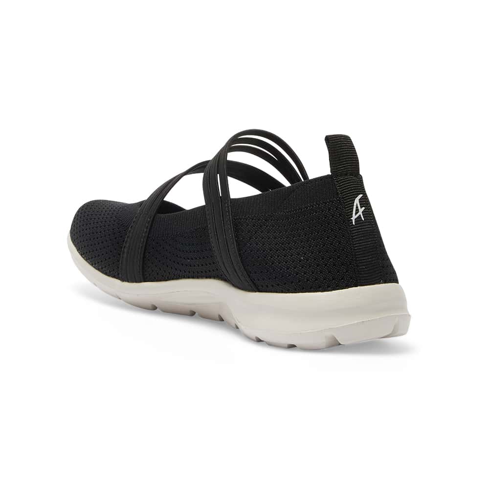 Patsy Flat in Black