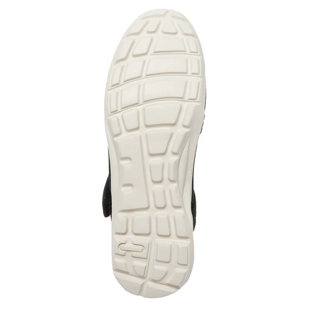 Patsy Flat in Black