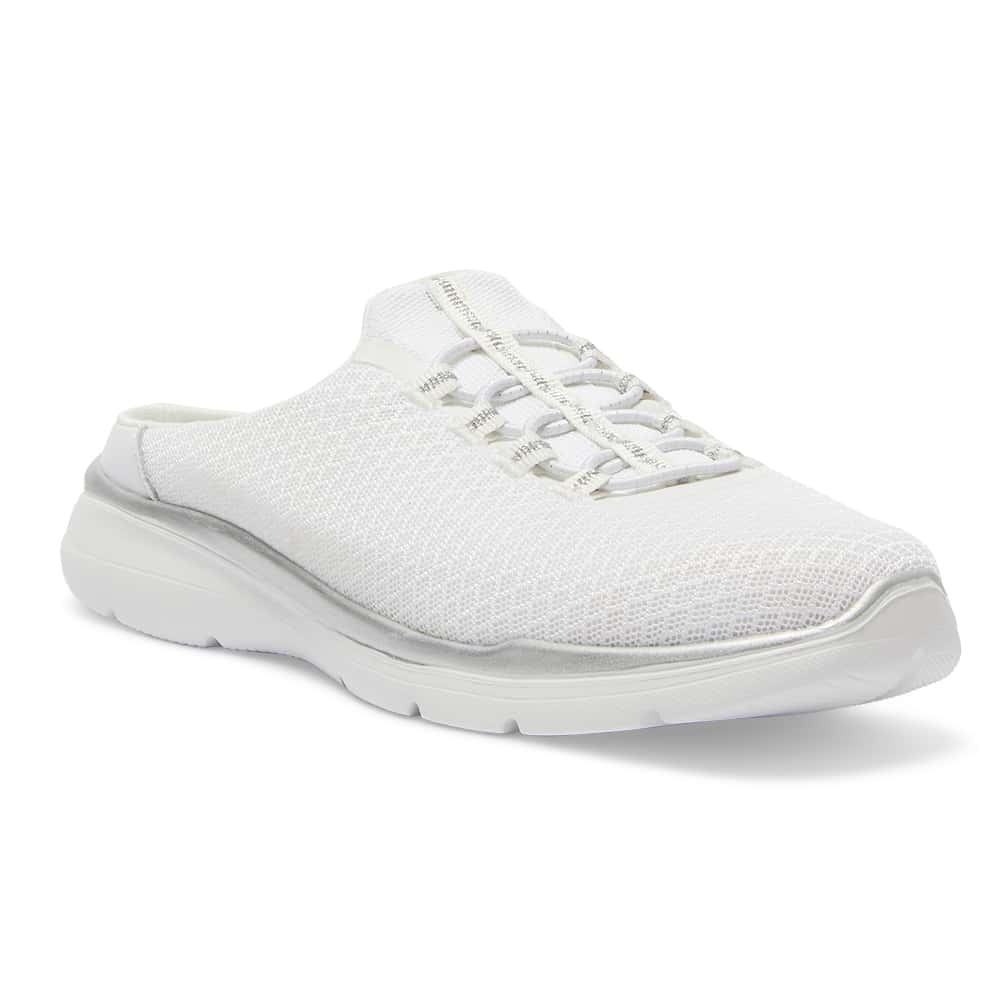 Quest Flat in White Knit