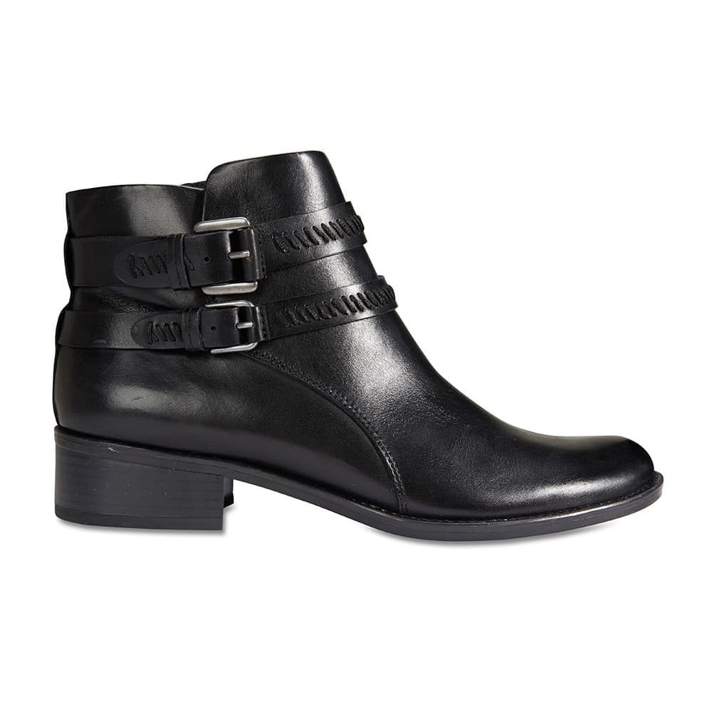 Albany Boot in Black Leather