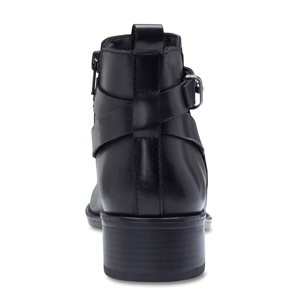 Alert Boot in Black Leather