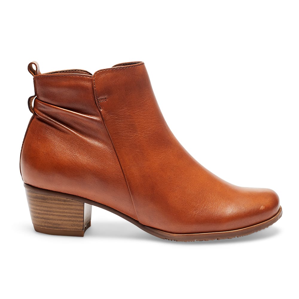 Brady Boot in Mid Brown Leather