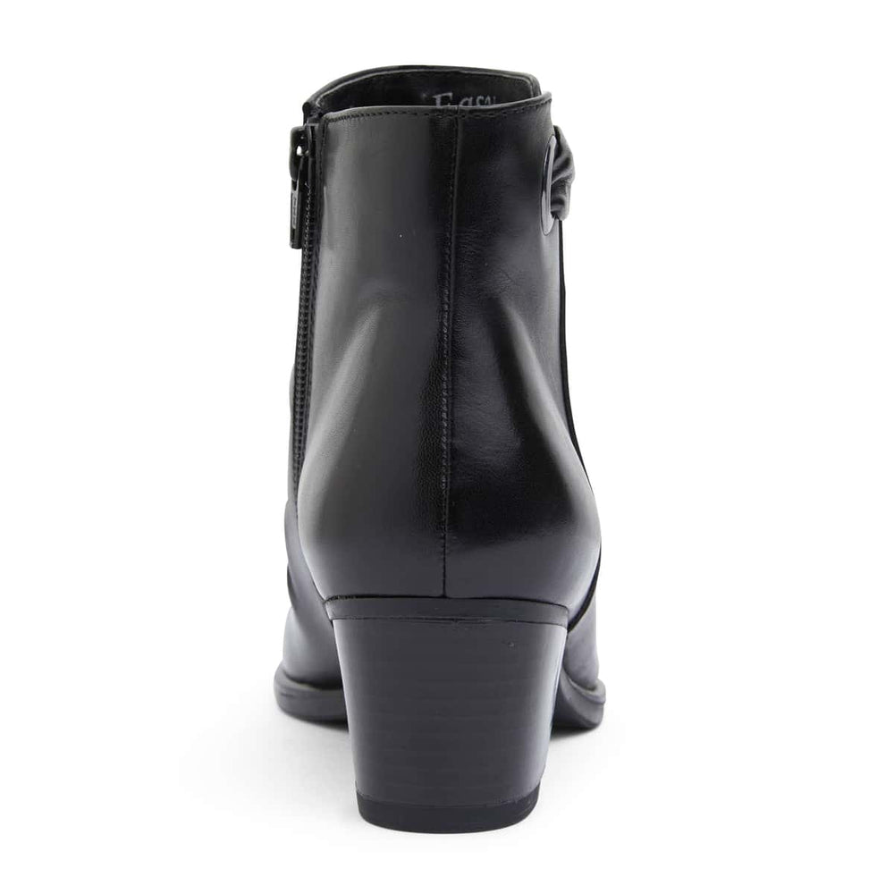 Cagney Boot in Black Leather