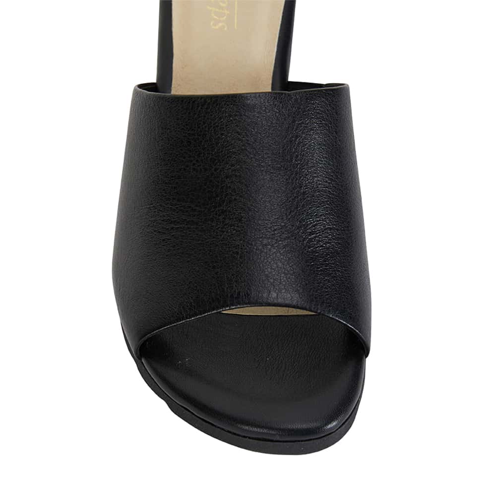 Calypso Heel in Black Leather