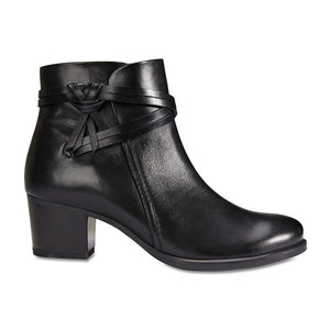 Easy Steps Carlton Boot in Black Leather