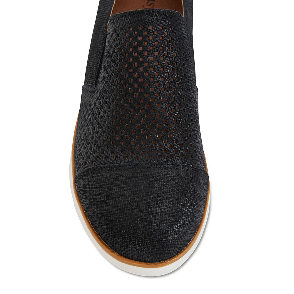Davis Sneaker in Black Leather