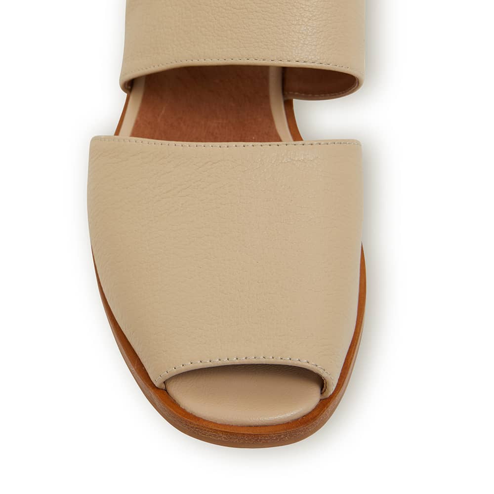 Drew Sandal in Neutral Leather