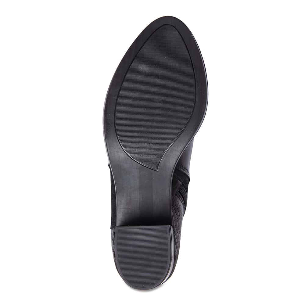 Duncan Boot in Black Leather