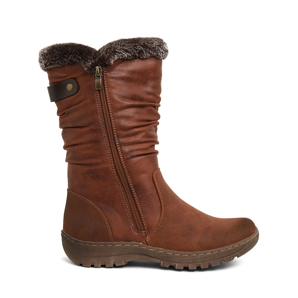 Element Boot in Tan Micro Smooth