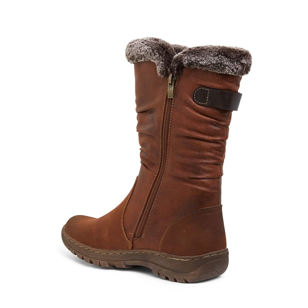 Element Boot in Tan Micro Smooth