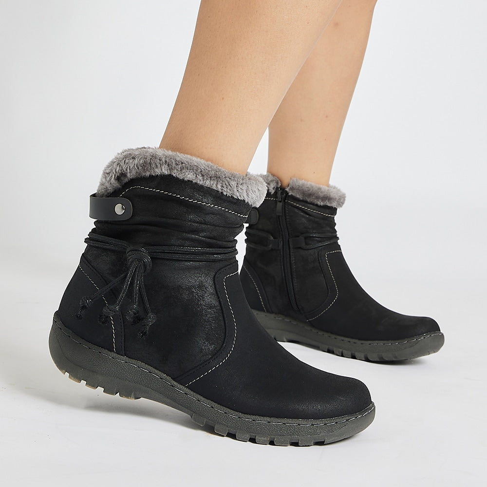 Eskimo Boot in Black Smooth Easy Steps Shoe HQ