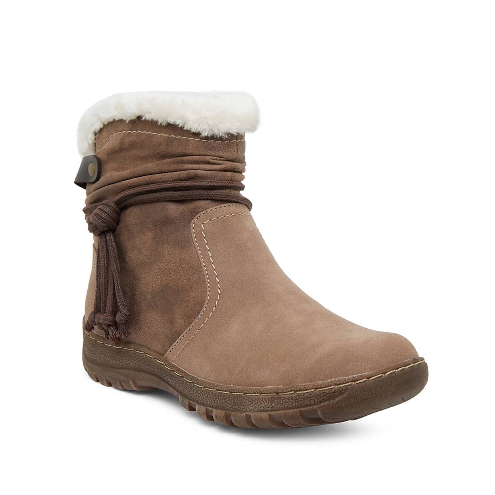Eskimo Boot in Taupe Micro Smooth