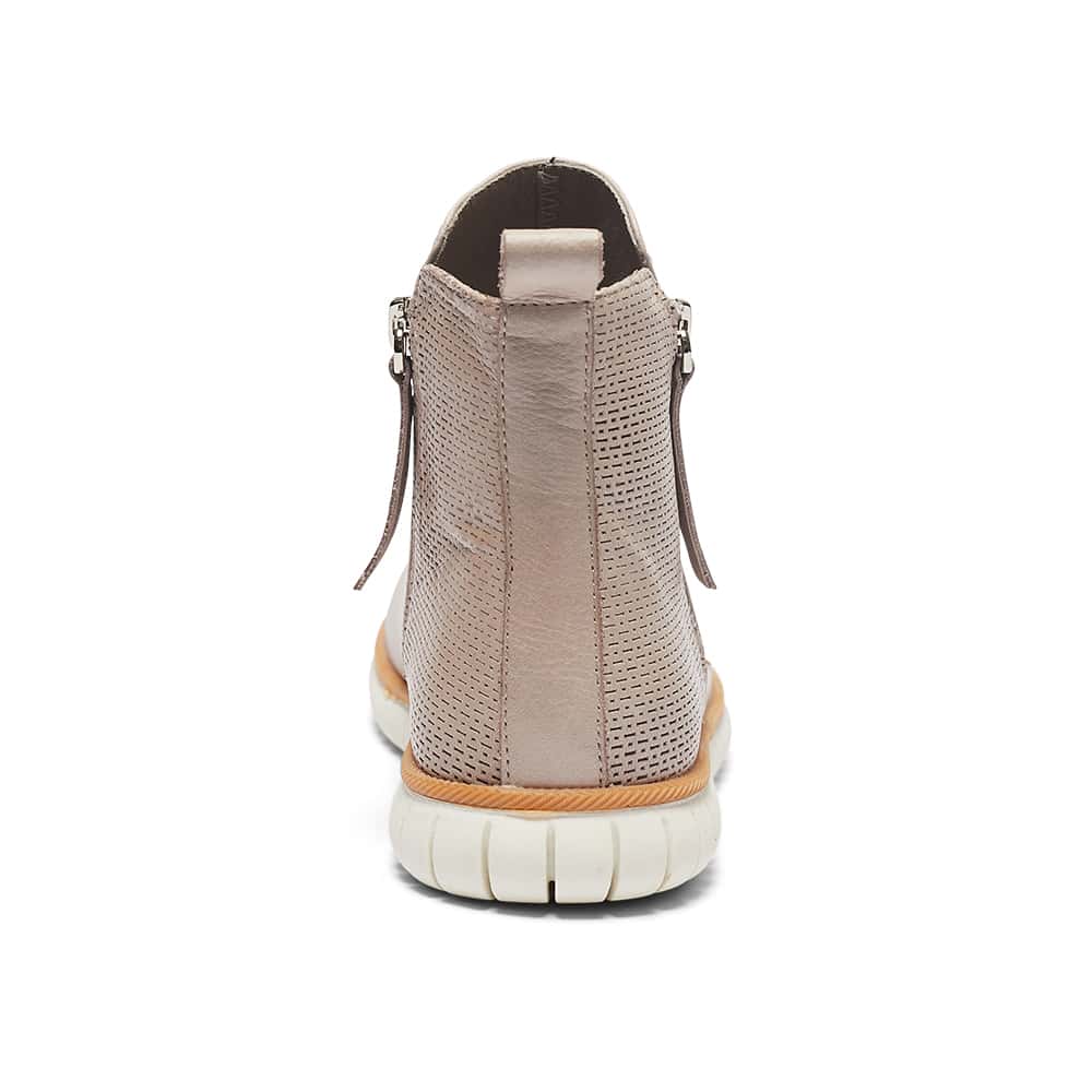 Factor Boot in Light Grey Leather