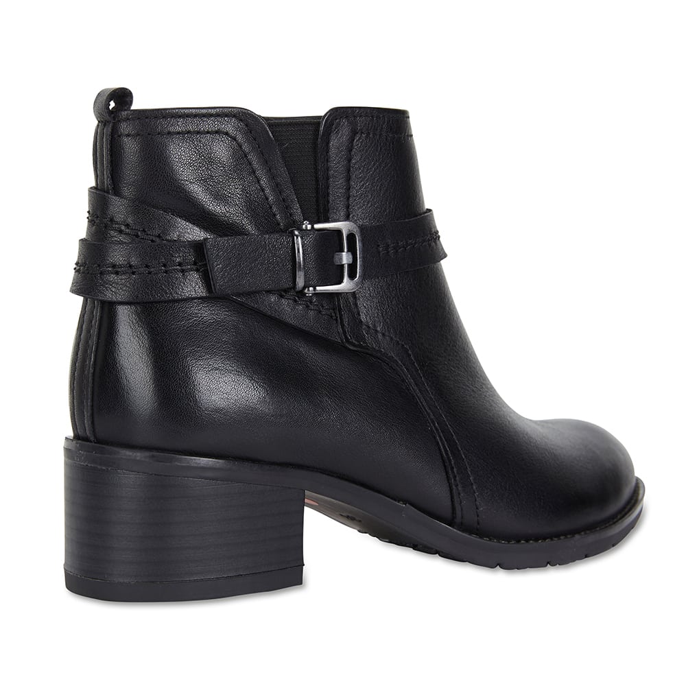 Fitzroy Boot in Black Leather