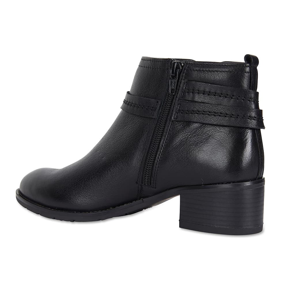 Fitzroy Boot in Black Leather