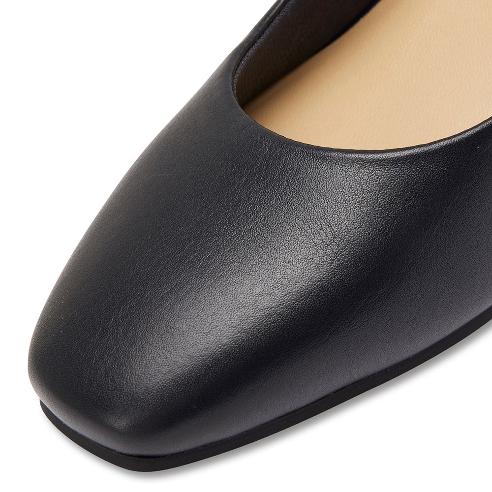 Gamma Heel in Navy Leather