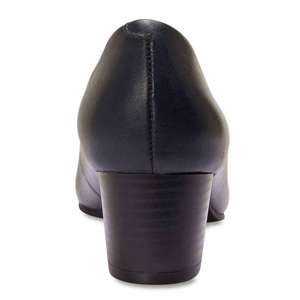 Gamma Heel in Navy Leather