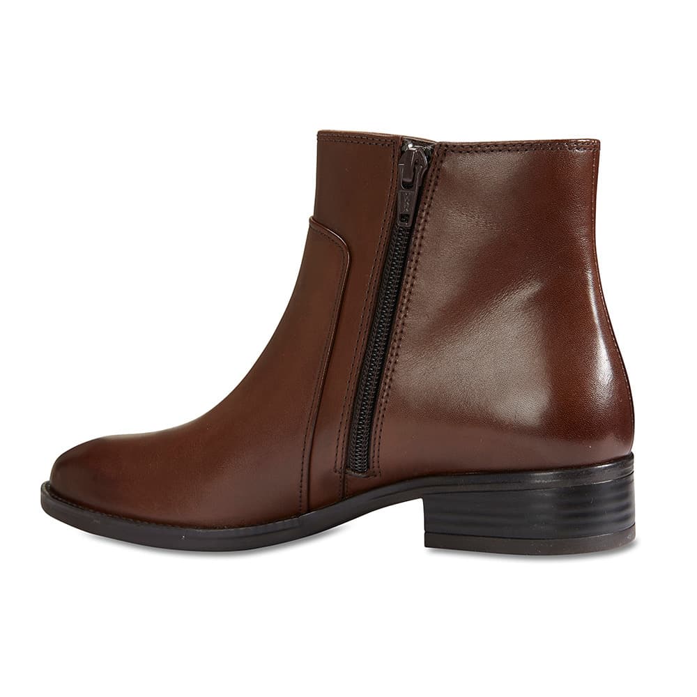 Glasgow Boot in Brown Leather