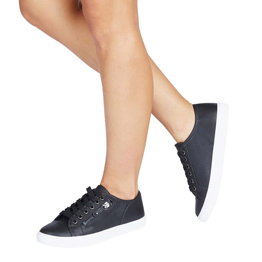 Hawk Sneaker in Black Leather
