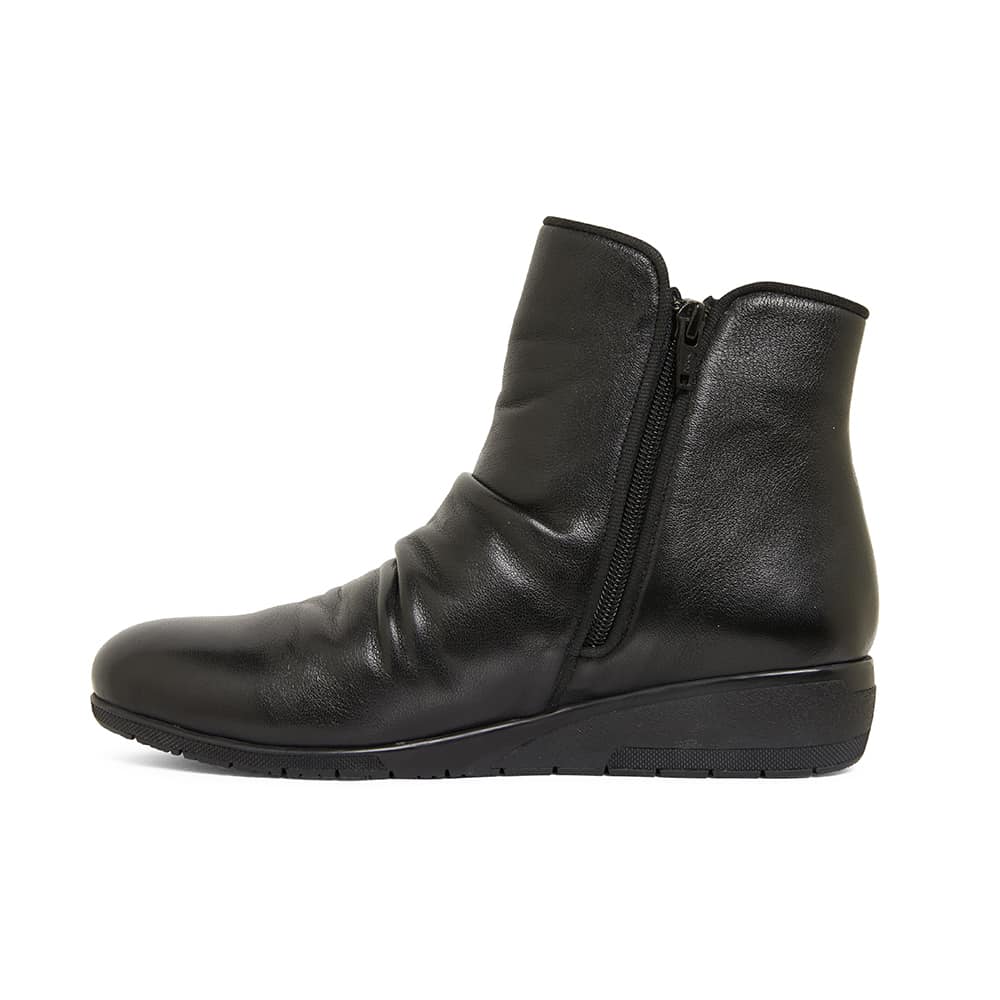 Hayden Boot in Black Leather