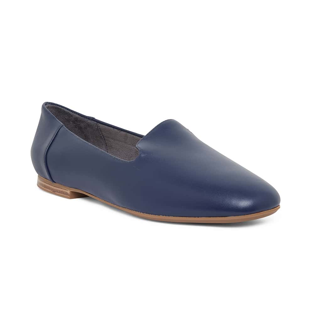 Hugo Flat in Navy Leather