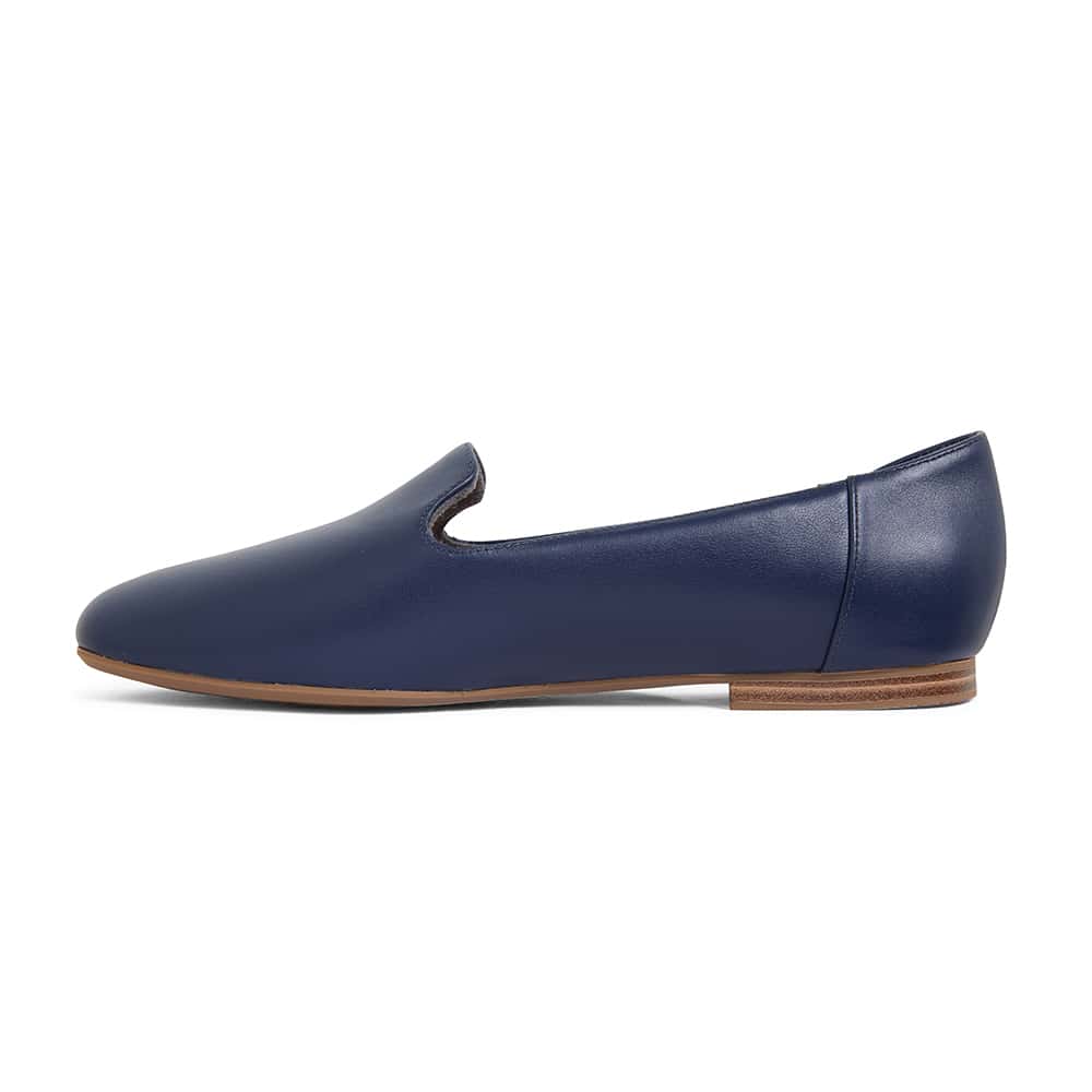 Hugo Flat in Navy Leather