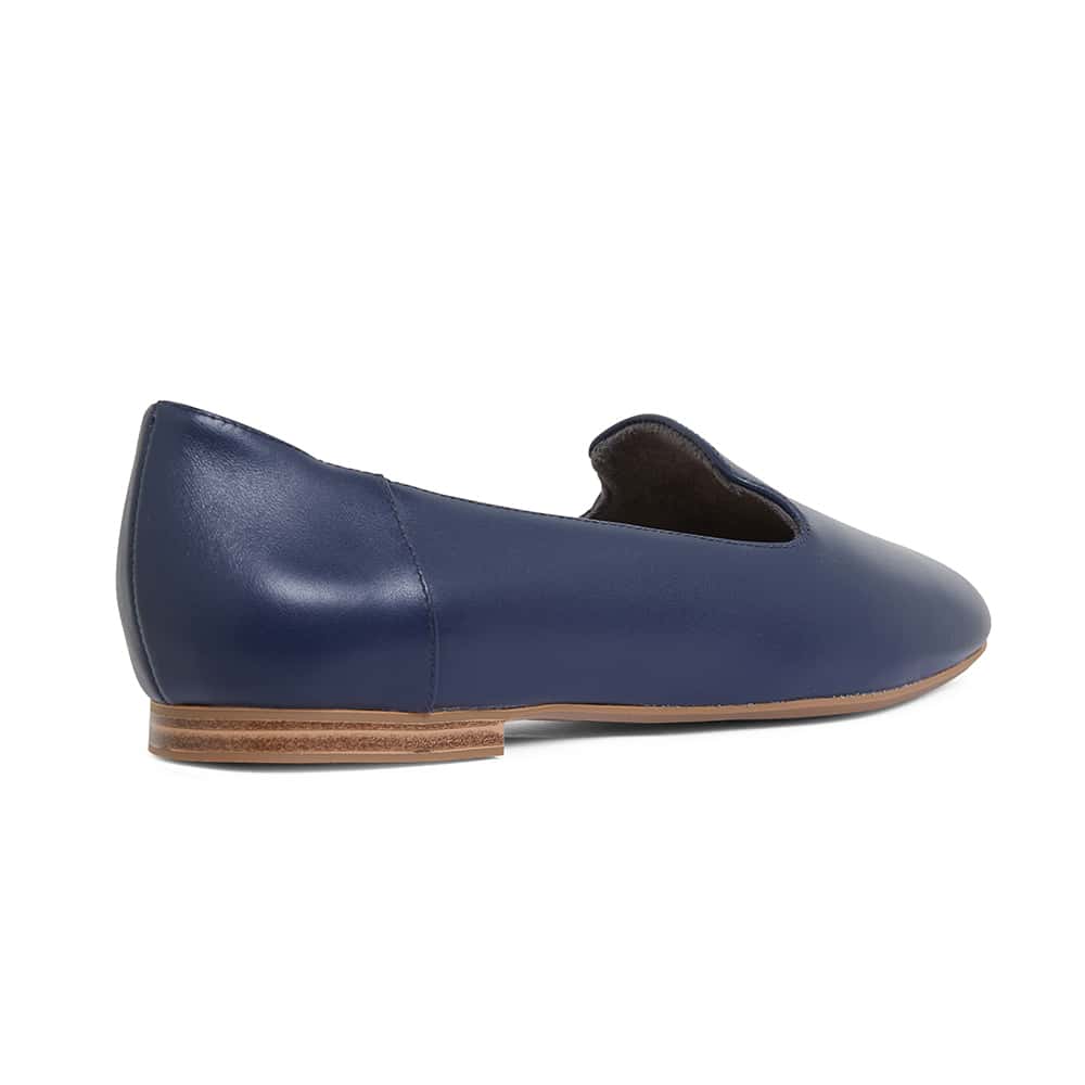 Hugo Flat in Navy Leather
