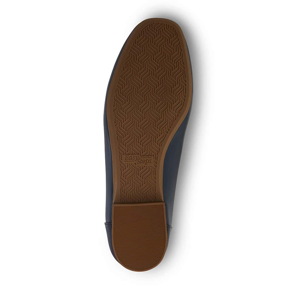 Hugo Flat in Navy Leather