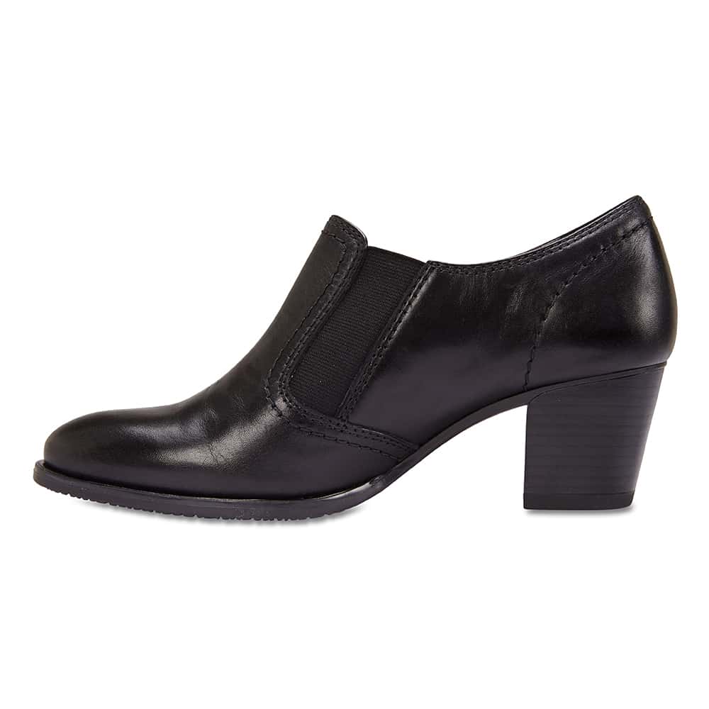 Irene Boot in Black Leather