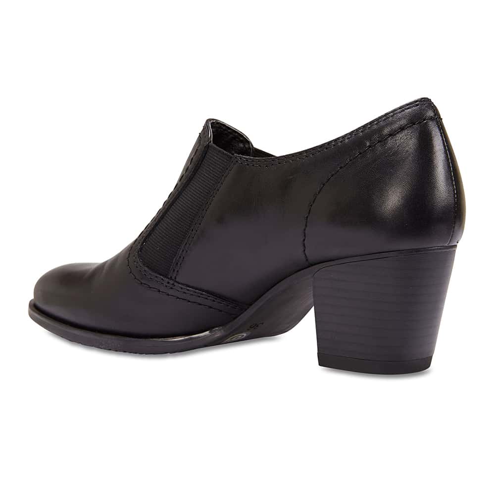 Irene Boot in Black Leather