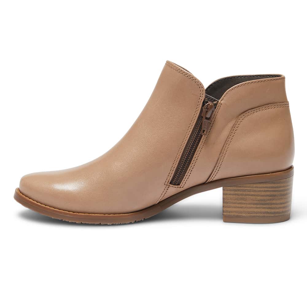 Jake Boot in Taupe Leather