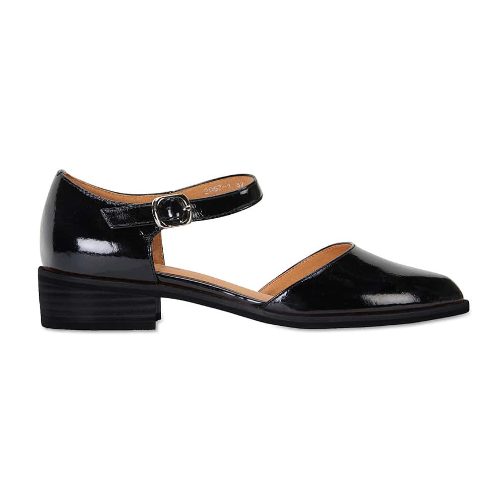 Jesinta Heel in Black Patent